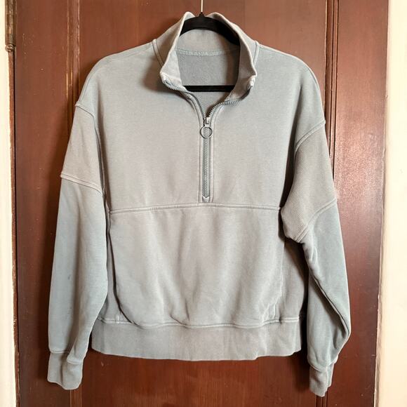 VUORI | Sedona Ribbed Half Zip Sweatshirt in Smoke Blue | Small - Picture 2 of 9